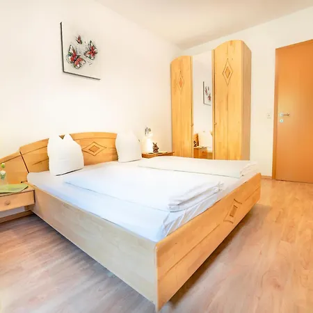 Appartement Neustift Near Stubai Glacier Skiing, Cleaning Included Neustift im Stubaital