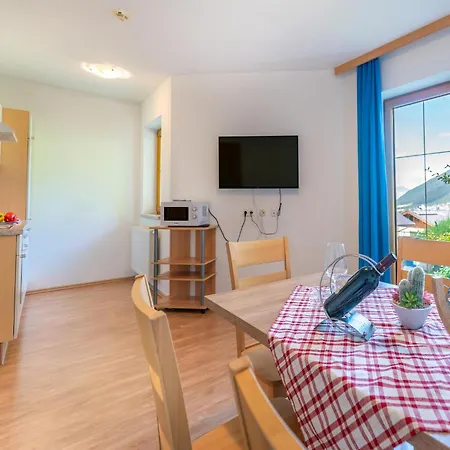 In The Stubai Valley For Groups, Cleaning Included Apartment *